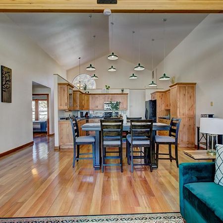 Twin Pines Cabin In Wilderness Ranch On Hwy 21, Amazing Views, 20 Ft Ceilings, Fully Fenced Yard, Pet Friendly, , Go Paddle Boarding At Lucky Peak, Or Snowshoeing In Idaho City And Take In The Hot Springs, Sleeps 10! Boise Zewnętrze zdjęcie