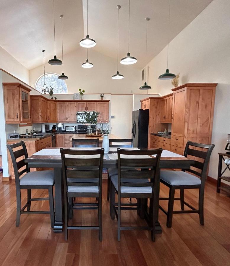 Twin Pines Cabin In Wilderness Ranch On Hwy 21, Amazing Views, 20 Ft Ceilings, Fully Fenced Yard, Pet Friendly, , Go Paddle Boarding At Lucky Peak, Or Snowshoeing In Idaho City And Take In The Hot Springs, Sleeps 10! Boise Zewnętrze zdjęcie