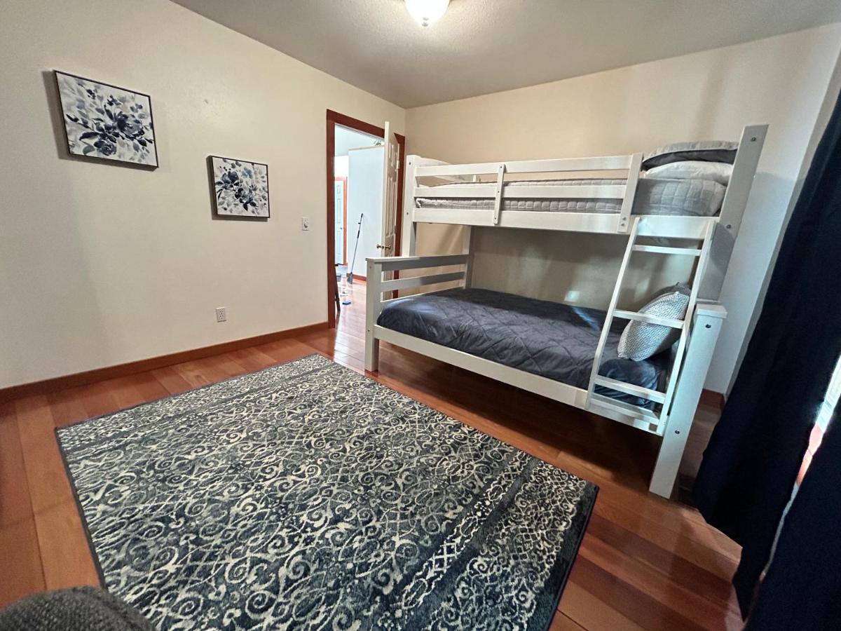 Twin Pines Cabin In Wilderness Ranch On Hwy 21, Amazing Views, 20 Ft Ceilings, Fully Fenced Yard, Pet Friendly, , Go Paddle Boarding At Lucky Peak, Or Snowshoeing In Idaho City And Take In The Hot Springs, Sleeps 10! Boise Zewnętrze zdjęcie