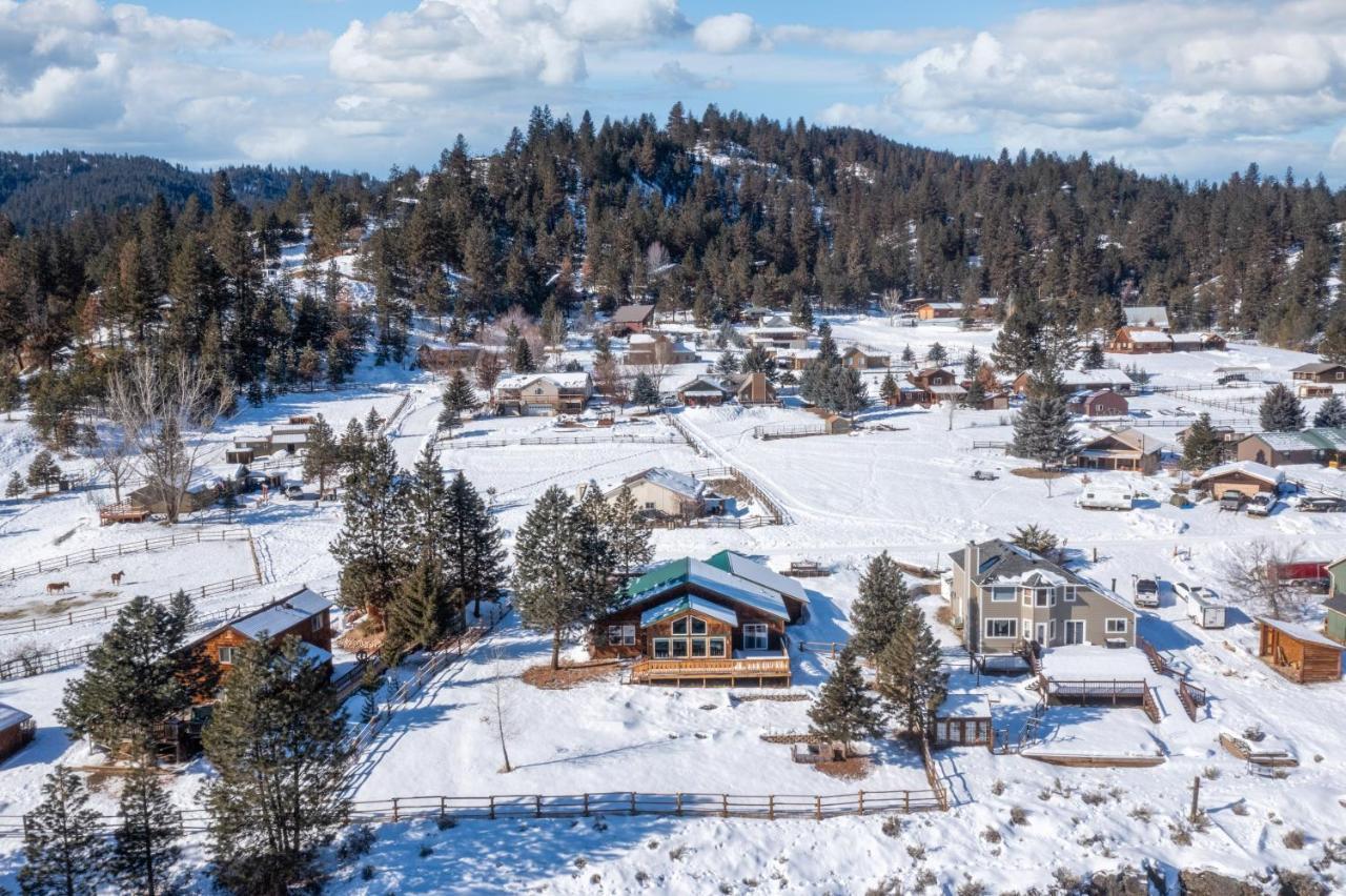 Twin Pines Cabin In Wilderness Ranch On Hwy 21, Amazing Views, 20 Ft Ceilings, Fully Fenced Yard, Pet Friendly, , Go Paddle Boarding At Lucky Peak, Or Snowshoeing In Idaho City And Take In The Hot Springs, Sleeps 10! Boise Zewnętrze zdjęcie