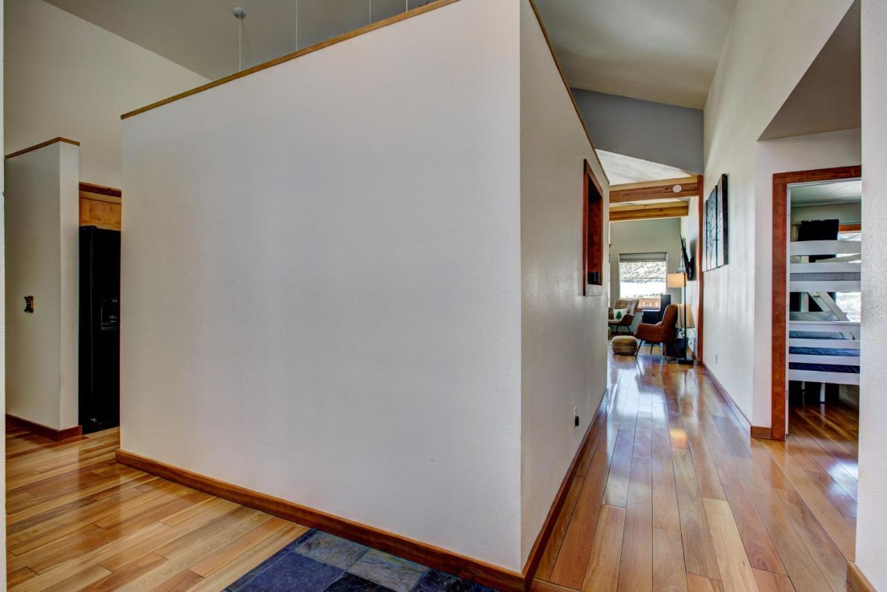 Twin Pines Cabin In Wilderness Ranch On Hwy 21, Amazing Views, 20 Ft Ceilings, Fully Fenced Yard, Pet Friendly, , Go Paddle Boarding At Lucky Peak, Or Snowshoeing In Idaho City And Take In The Hot Springs, Sleeps 10! Boise Zewnętrze zdjęcie